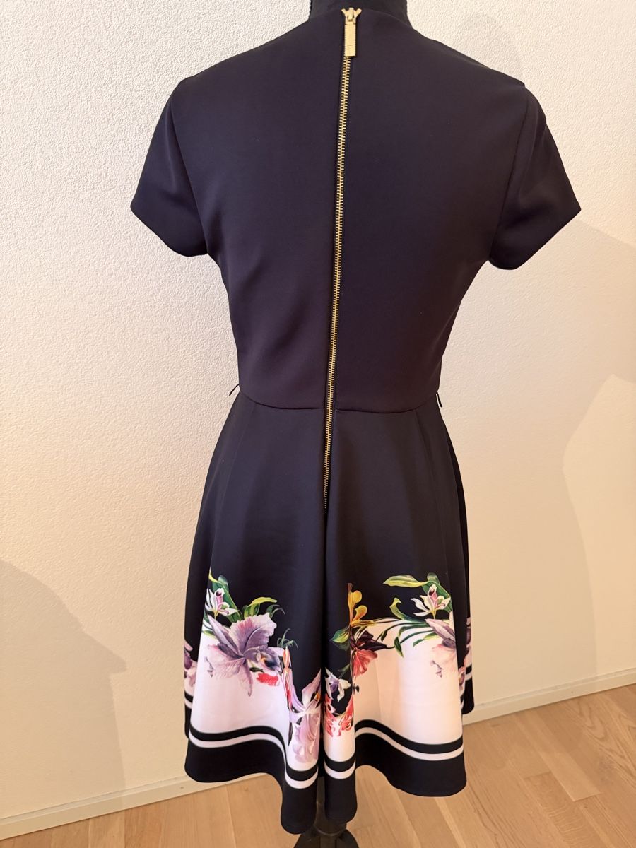 Ted Baker Robes: TED BAKER Kleid Size 2 – D'occasion à Rorschach par nan_8rts 2