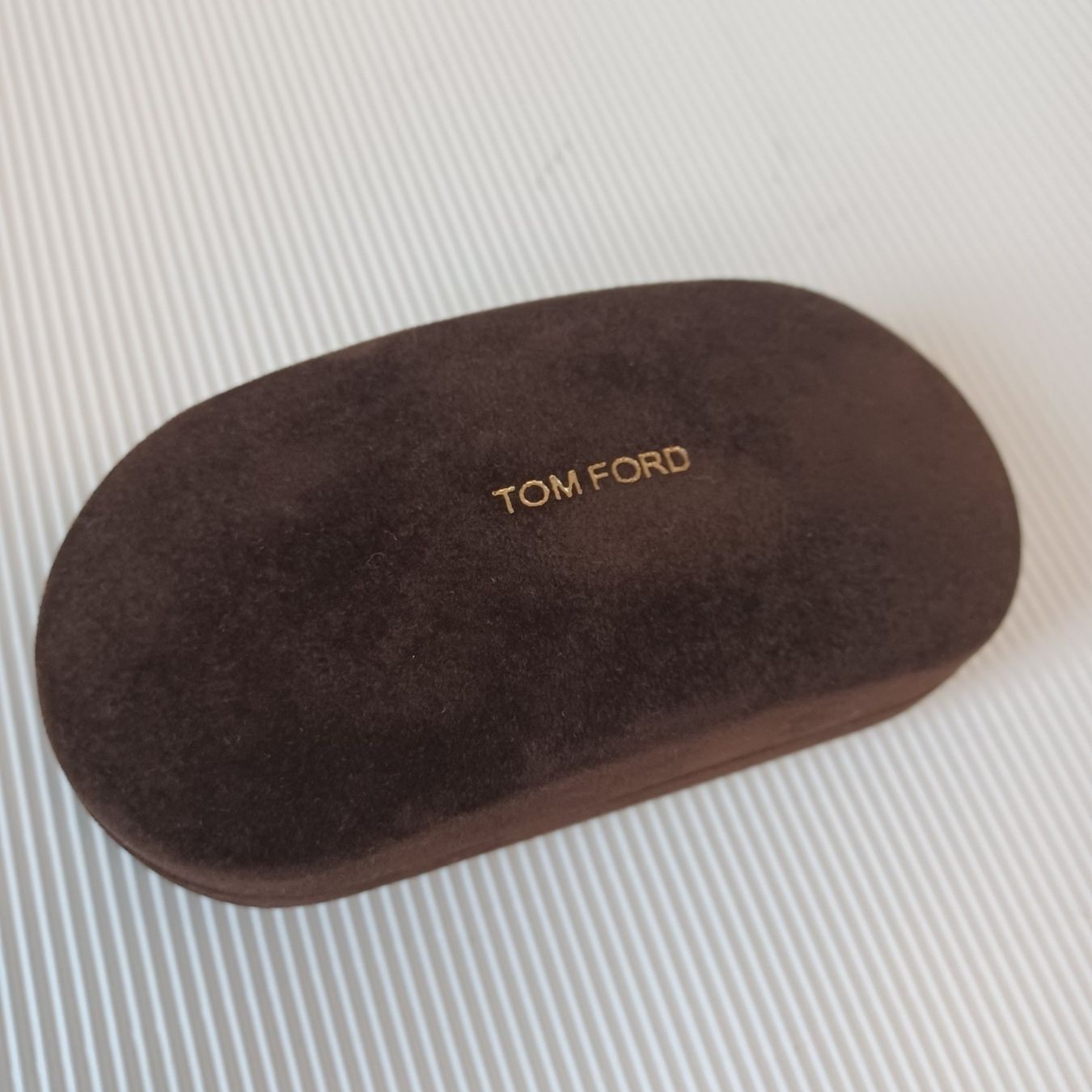 Altro in  Abbigliamento & Accessori: BRILLENETUI vom TOM FORD. Braunes Wildleder – Usato da Zürich venduto da Bellabo 2