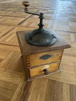 Antike Kaffeemühle (funktioniert)