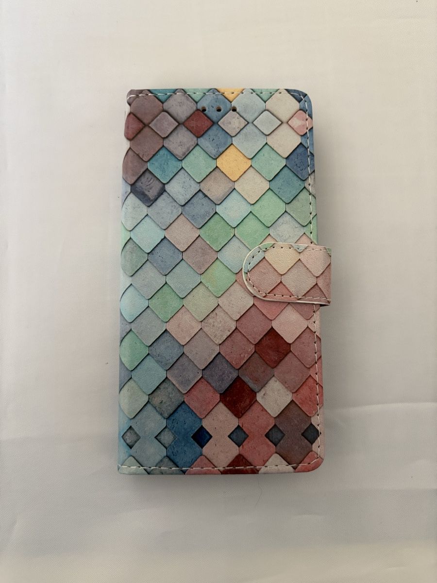 Cover & Protezioni schermo: iPhone 16 Kunstleder Tasche Hülle mit Kartenfach Gitter – Nuovo (secondo la descrizione) da Thürnen venduto da Lilie37
