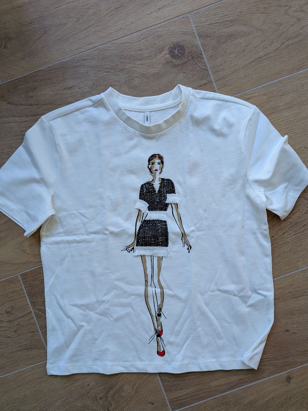 Only T-shirt: Neu: Only T-Shirt Grösse S – Nuovo (secondo la descrizione) da Eschenbach SG venduto da SanFranciscoCalifornia