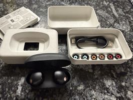 Sony WF-1000XM5 Schwarz und Zubehör 