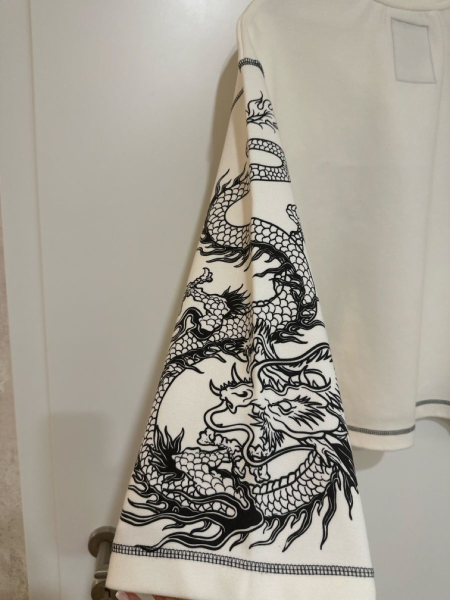 Pullover & Sweatshirts: Sweatshirt white dragon print – Neu (gemäss Beschreibung) aus Troinex von mar_5w5y 2