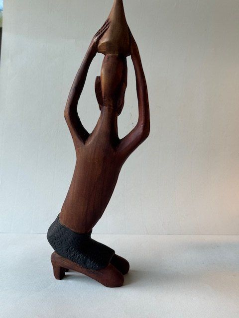 Statuette: Holzfigur Frau – Usato da Murten venduto da Bodoni59 2