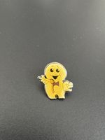 Pin Bio Steinfels Figur gelb guter Zustand