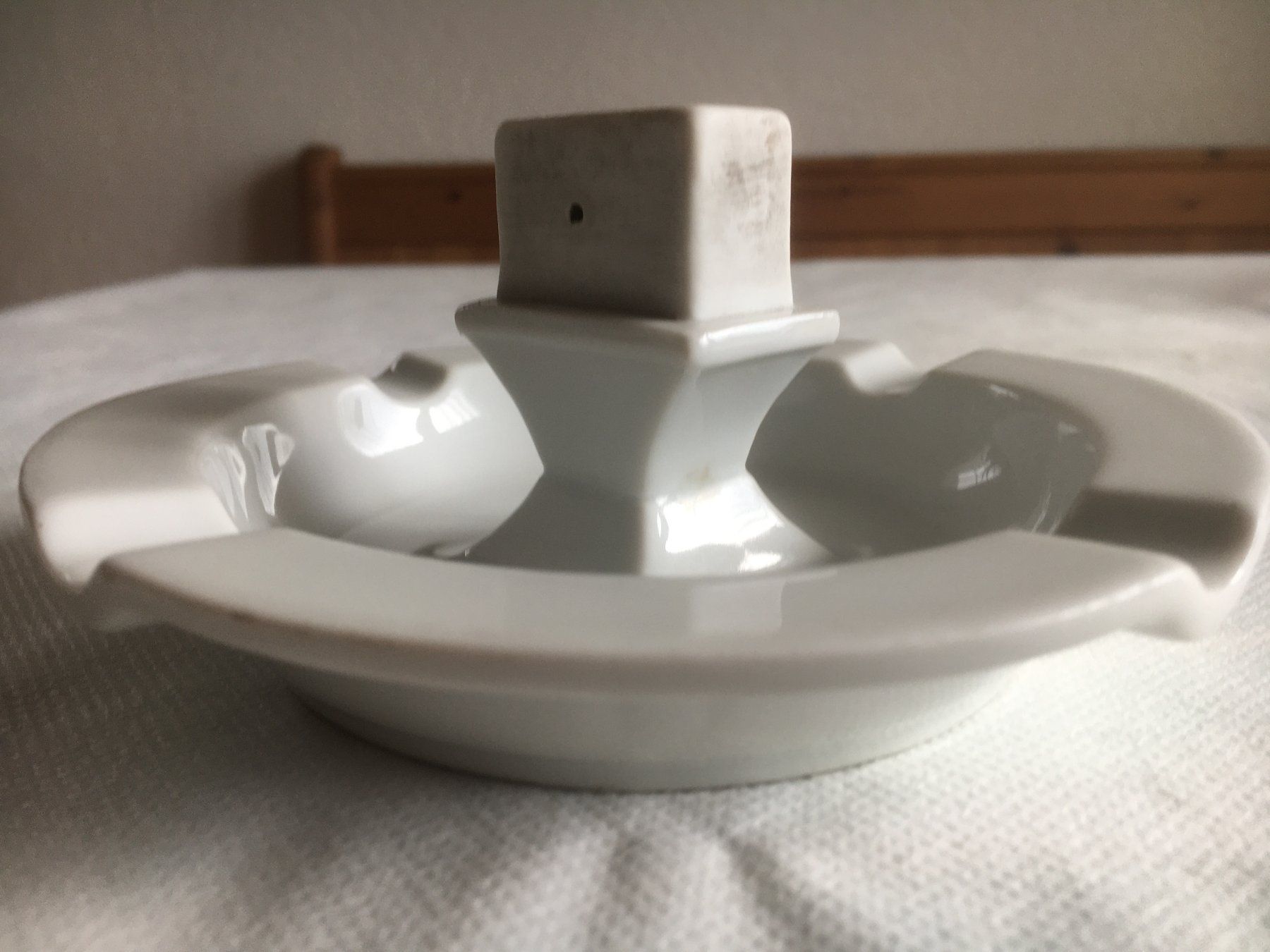 Aschenbecher: Aschenbecher – Gebraucht aus Schindellegi von Etzelkulm 1