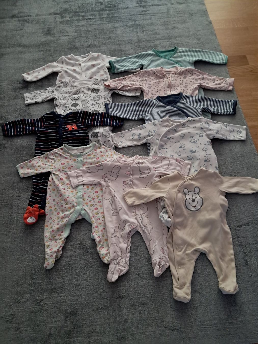 Pyjamas & Ähnliches: Baby Strampler Gr.56-68 – Gebraucht aus Liestal von nemi-lou