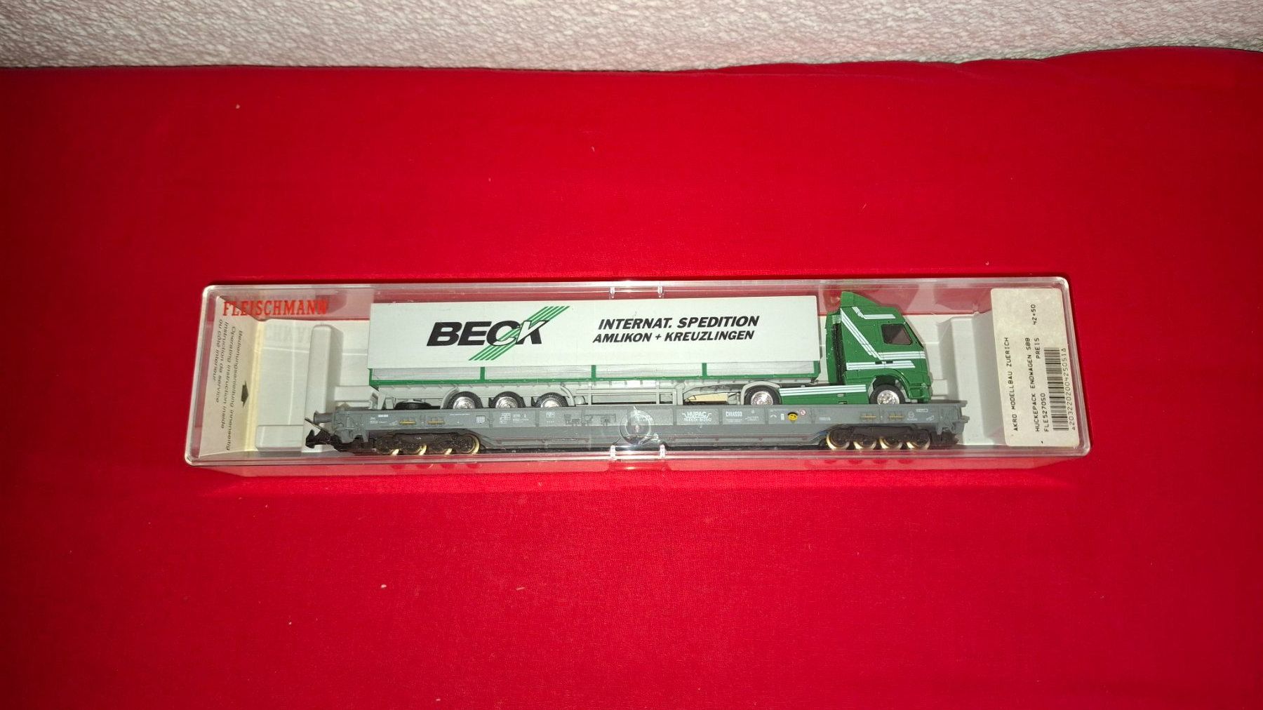 Fleischmann Modelleisenbahnen: Fleischmann :  Hupac Endwagen mit Sattelschlepper " Beck " – Neu (gemäss Beschreibung) aus Märwil von Siebenzipfel 2