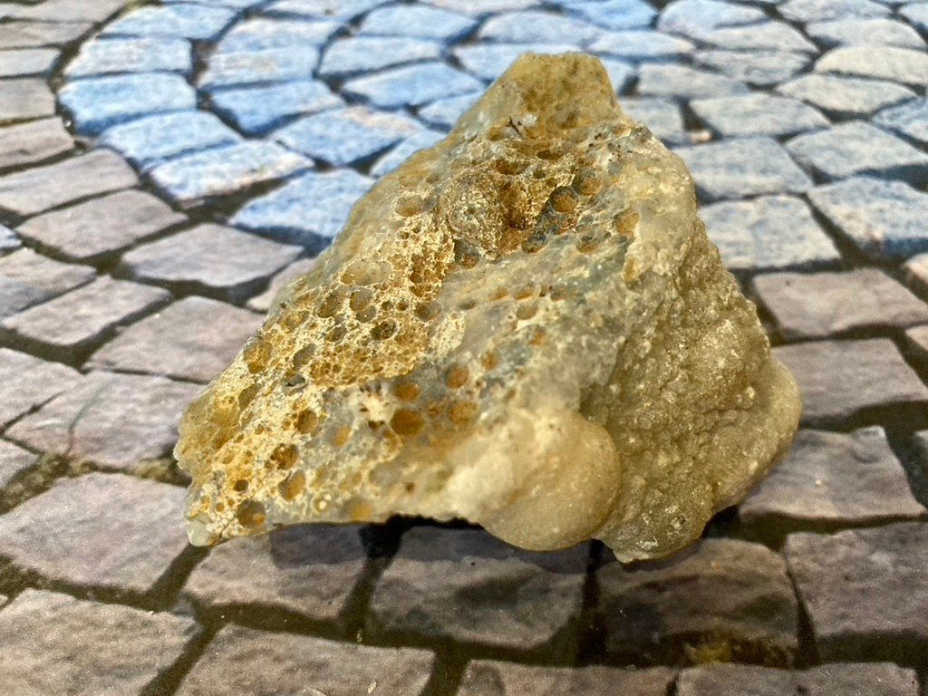 Minerali & Pietre curative: Chalcedon roh – Nuovo (secondo la descrizione) da Biberist venduto da Steine 1