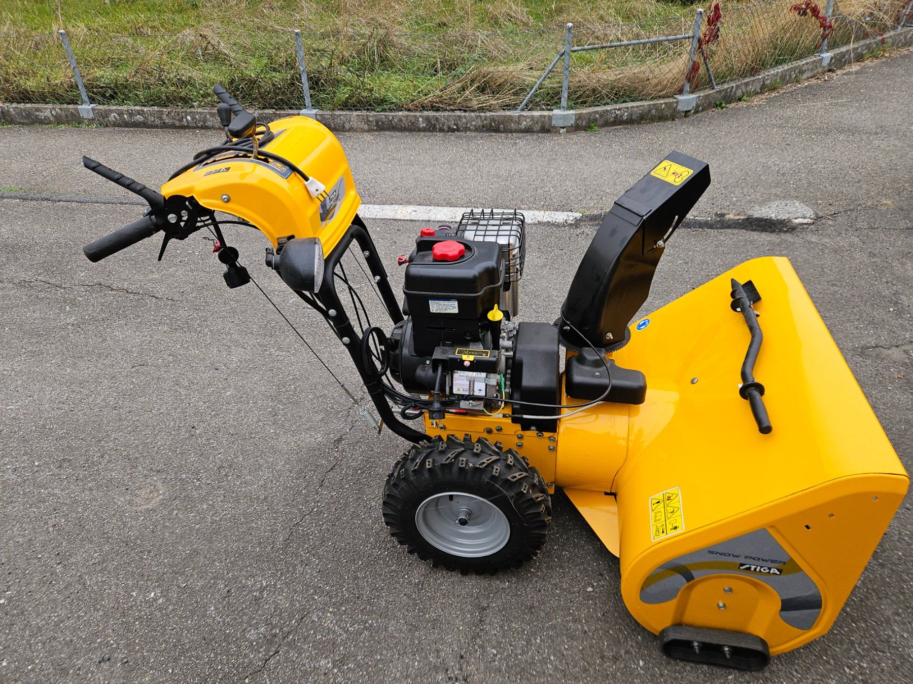 Stiga Toutes les machines: Schneefräse Stiga – D'occasion à Oberburg par M86 4
