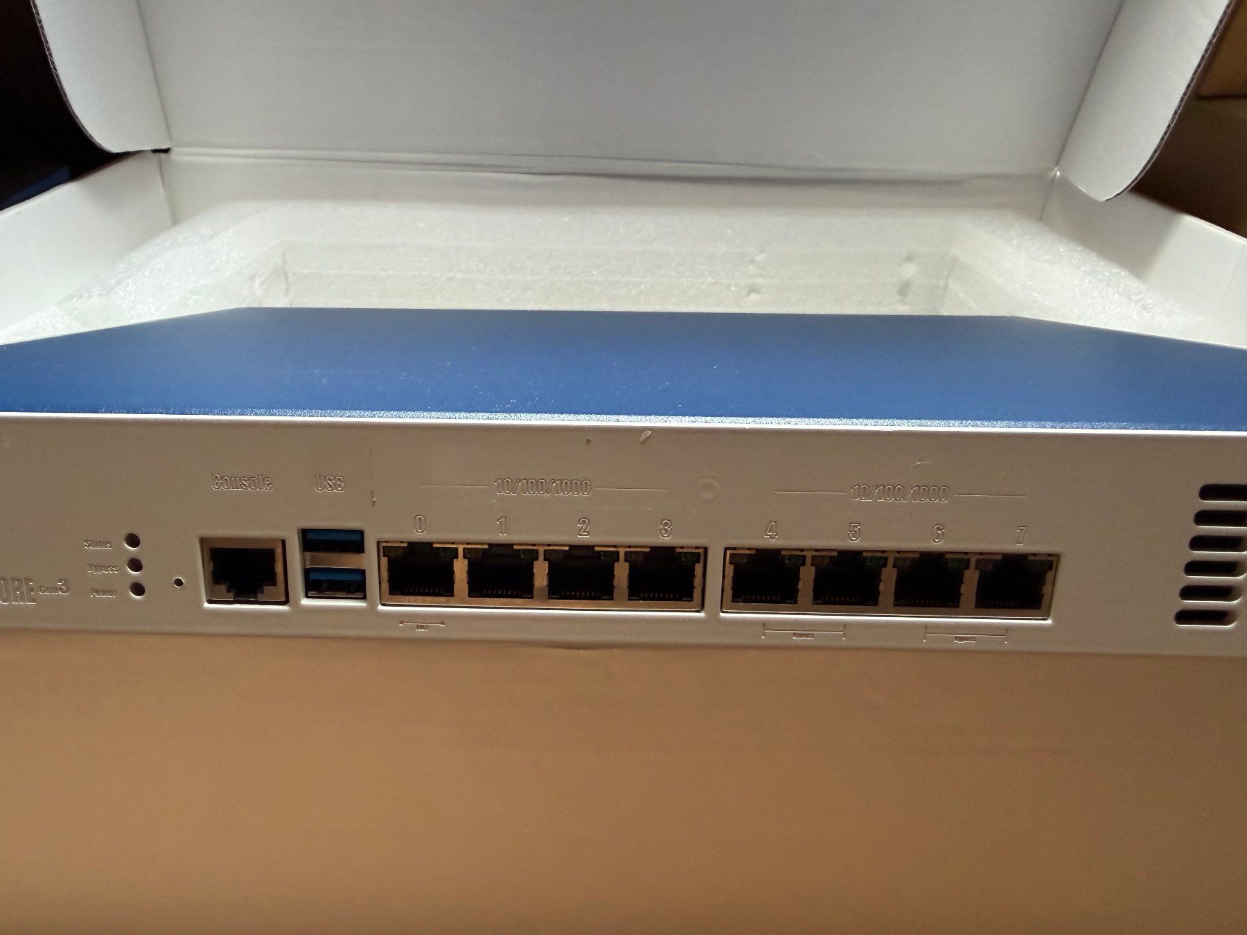 Opnsense Pare-feu: Deciso PFS19004R - OPNsense - Quad Core Gen3 SSD Rack – D'occasion à Zürich par onlime 7