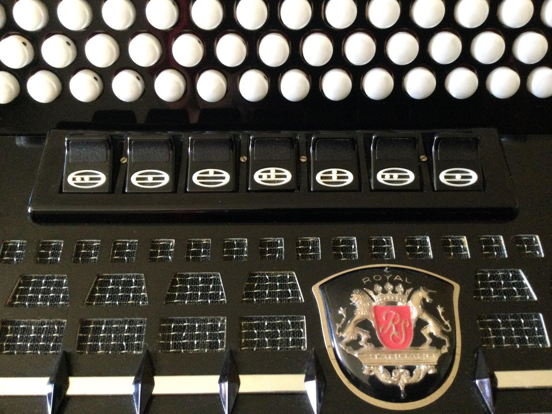 Strumenti musicali: Akkordeon Royal Standard – Usato da Speicher venduto da mar_c7xg 3