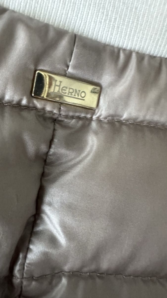 Herno Giacche: HERNO wattierte Jacke Grösse 38 – Nuovo (secondo la descrizione) da Rüti ZH venduto da alfaromeo96 5