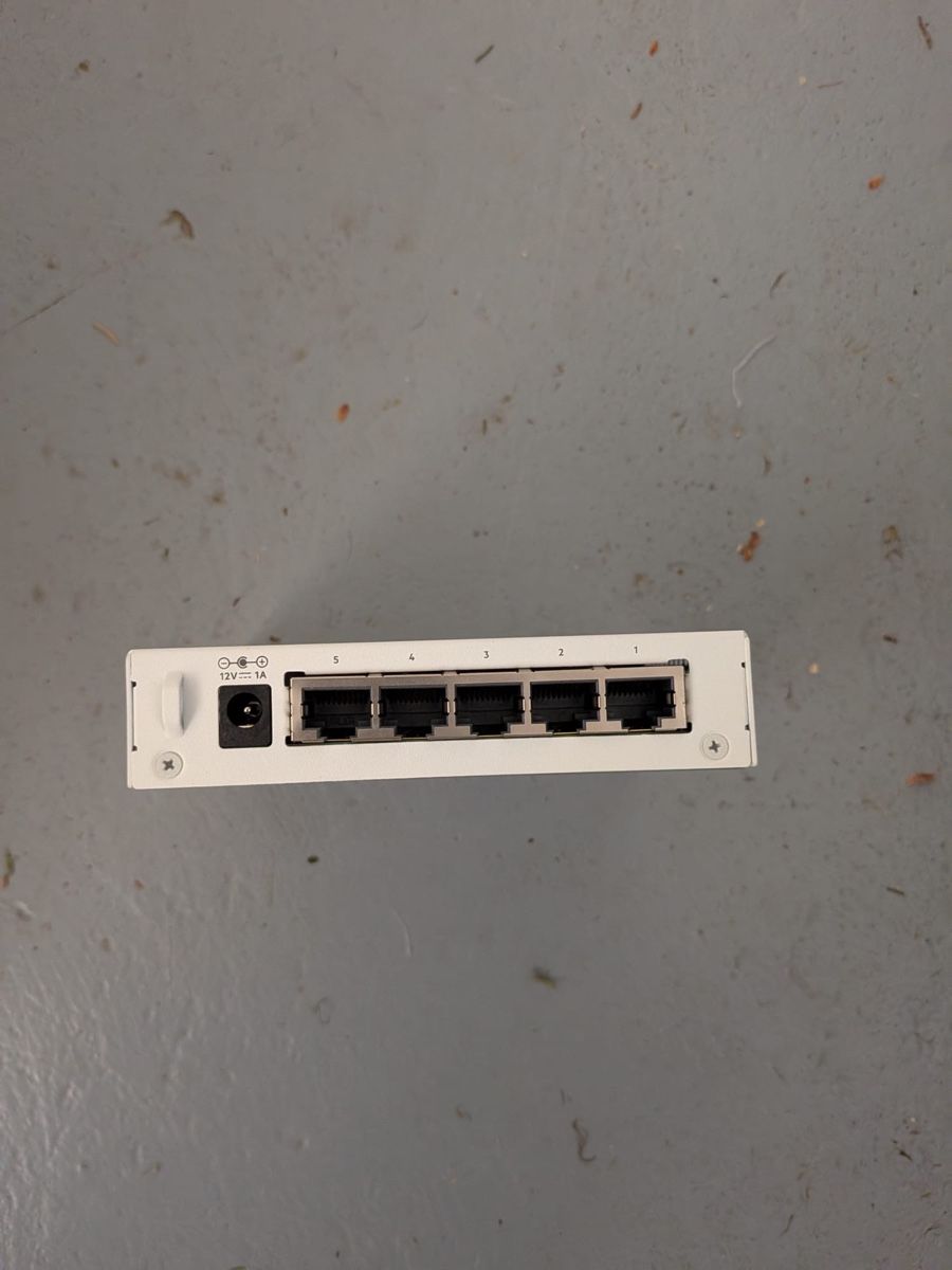 Aruba WiFi: Aruba Instant On 1430 Switch – Usato da Vaduz venduto da alina_hasler 2
