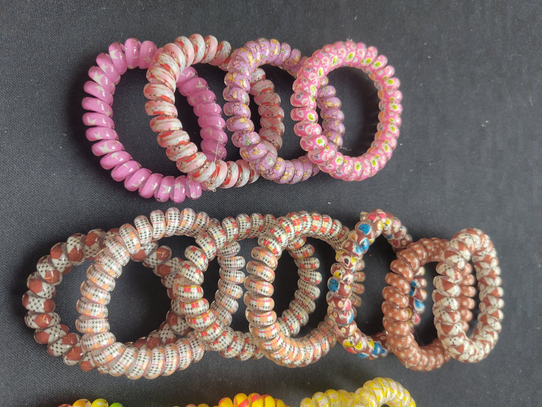Accessori per capelli: 26 Haargummi Set bunt neu – Nuovo (secondo la descrizione) da Leuggern venduto da Pummi19 1