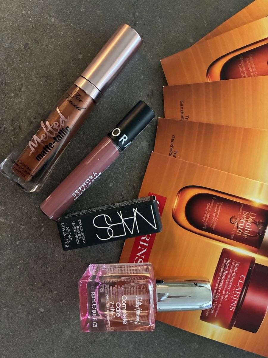 Gesichtspflege: Make-up Set: Versch. Lippenstifte & Serum Proben & Trousse – Neu und originalverpackt aus Niederglatt ZH von karinso 3