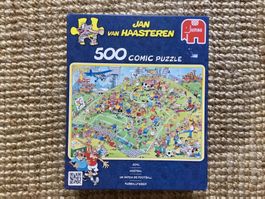 Fußballfieber von Jan van Haasteren.