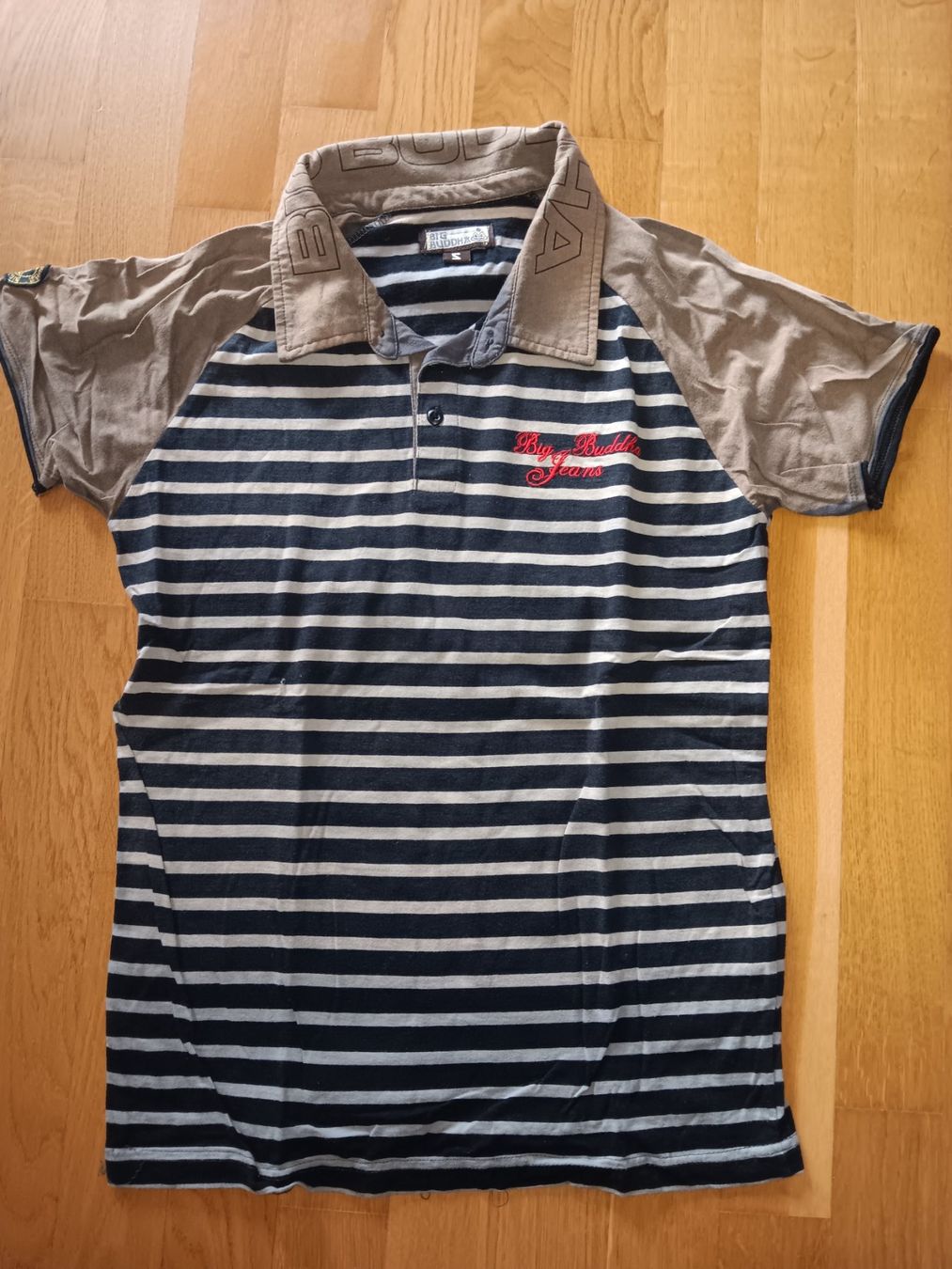 Lotti di vestiti: Shirt's Paket Gr.S – Usato da aarburg venduto da macacito 3
