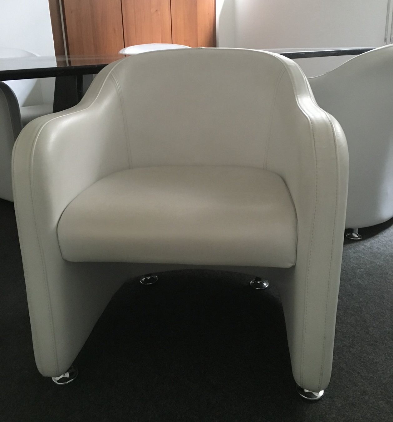Fauteuils: 4 weisse Ledersessel – D'occasion à Zürich par KatZH