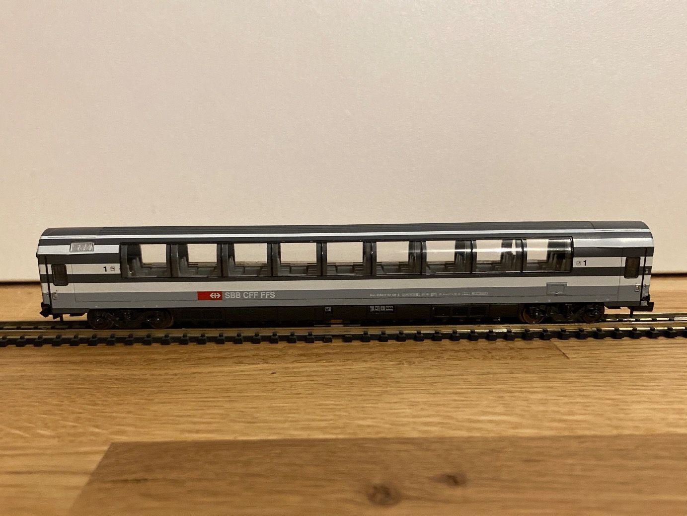 Trix Modellini di ferrovie: Minitrix 13367 SBB EC-Aussichtswagen – Nuovo (secondo la descrizione) da Schlierbach venduto da Look8