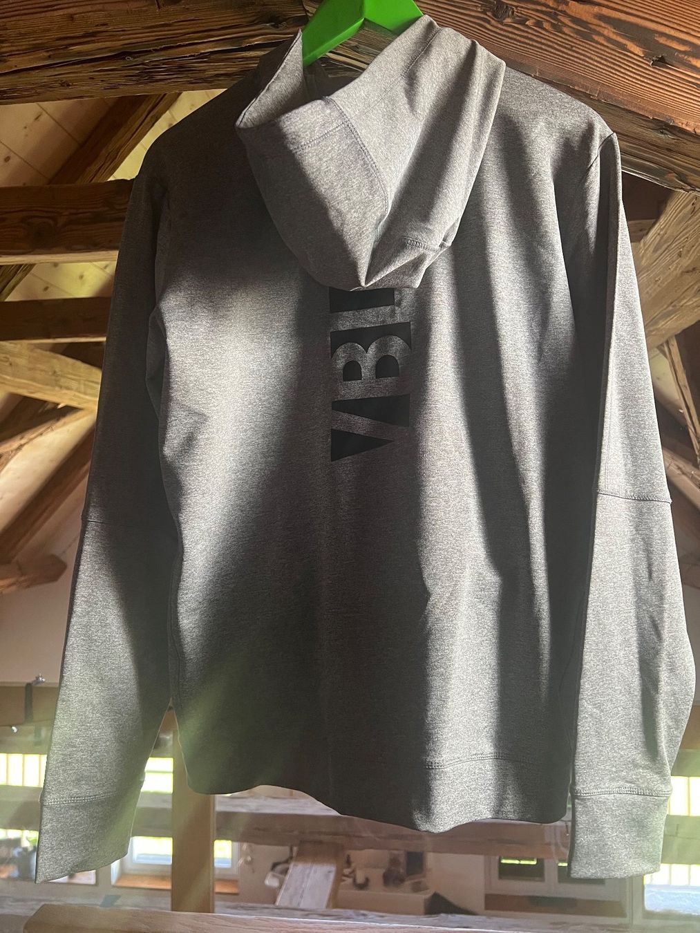 Giacche: Venice Beach Hoodie Grau Gr:M – Usato da Merenschwand venduto da Andyw8 1