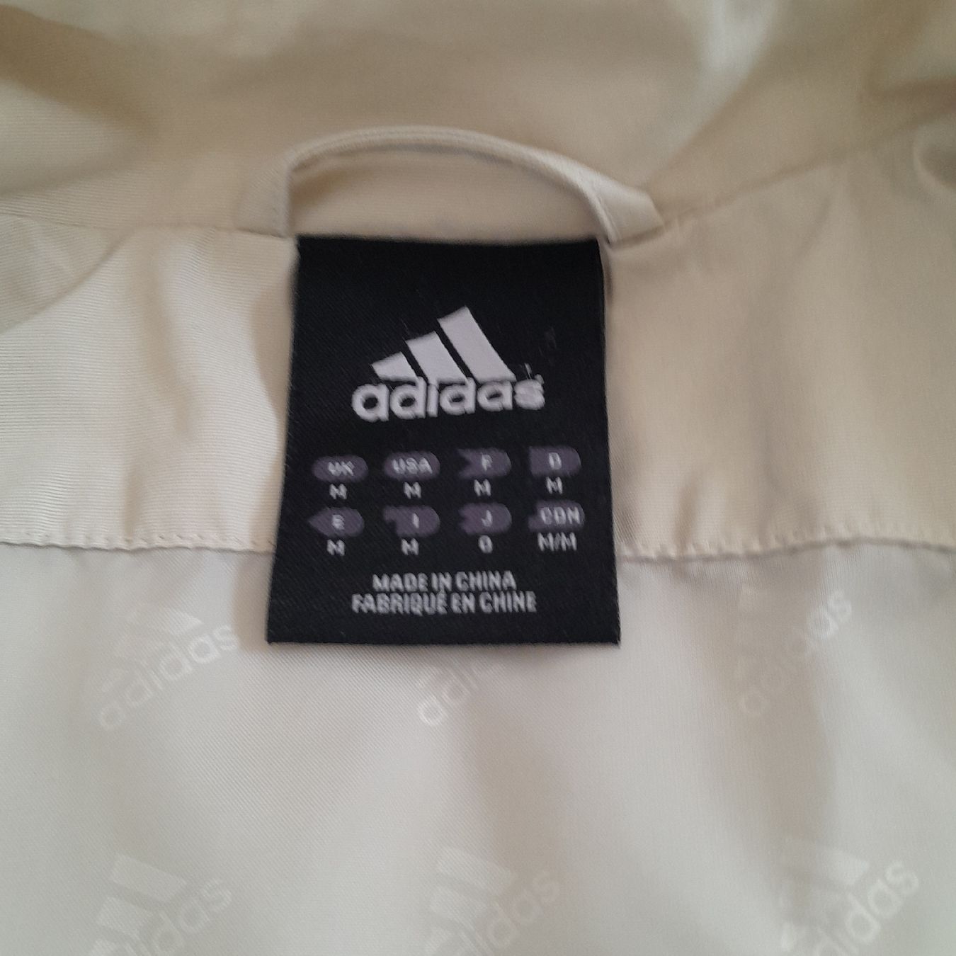 Adidas Giacche: Veste Adidas, taille M, coupe-vent beige, – Usato da Renens VD venduto da ser_j2fn 3