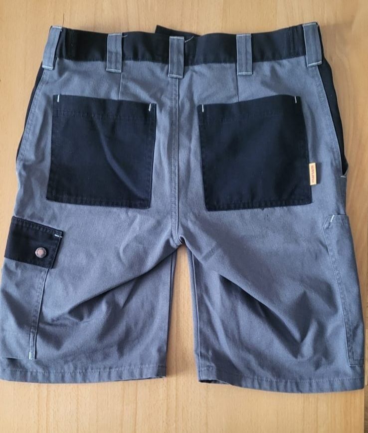Pantaloni: Arbeitsshort Marsum – Usato da Ballens venduto da soleilvert 1