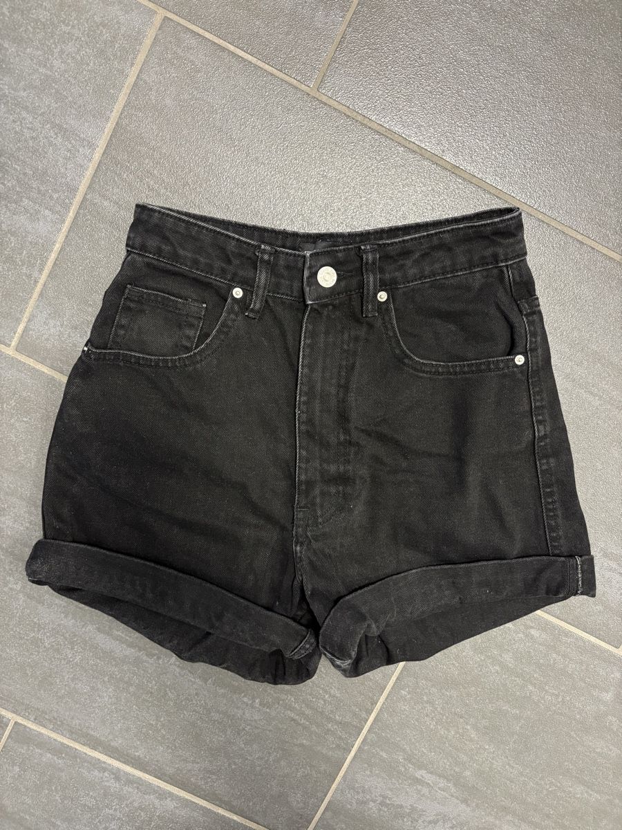 Zara Jeans: Zara Jeans Shorts 34 – Usato da Rümlang venduto da svent 1