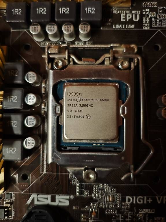 Asus Cartes mère: Intel i5 4690K, Asus Z87-A – D'occasion à Neuenkirch par Metal_666