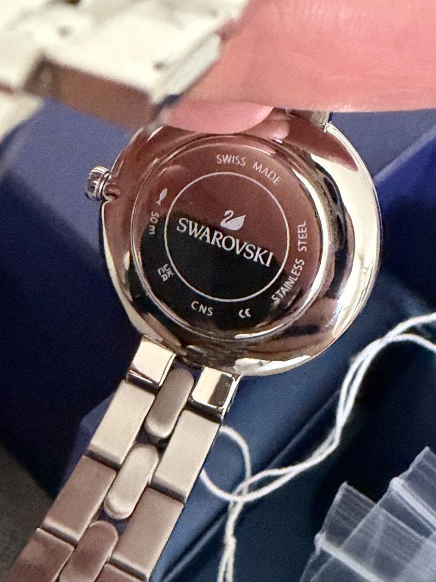 Swarovski Orologi: Original Swarovski Cosmopolitan Uhr silber/blau – Usato da Therwil venduto da as_good_as_new 3