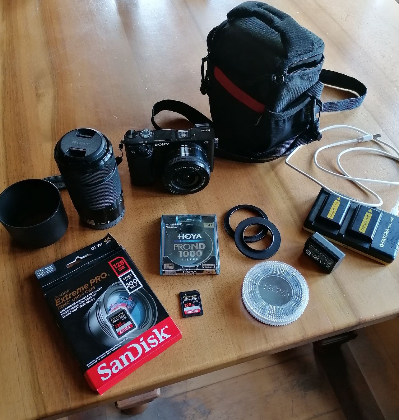 Sony Fotocamera: Kamera Sony Alpha 6000 mit Zubehör – Usato da Wolfenschiessen venduto da xxPartyMartyxx