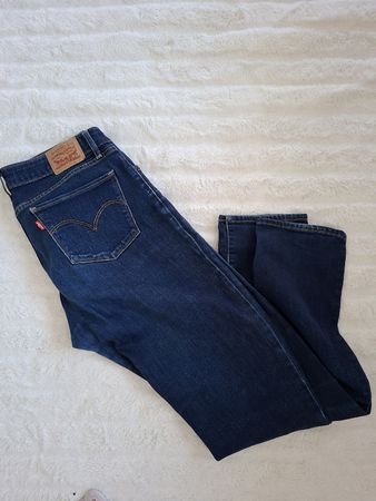 Jean Levi's 712 Slim en denim bleu fonce, coupe slim,