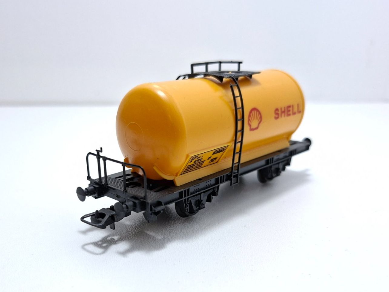 Lima Modellini di ferrovie: LIMA H0 Tankwagen "Shell" – Usato da Fulenbach venduto da jueny 1
