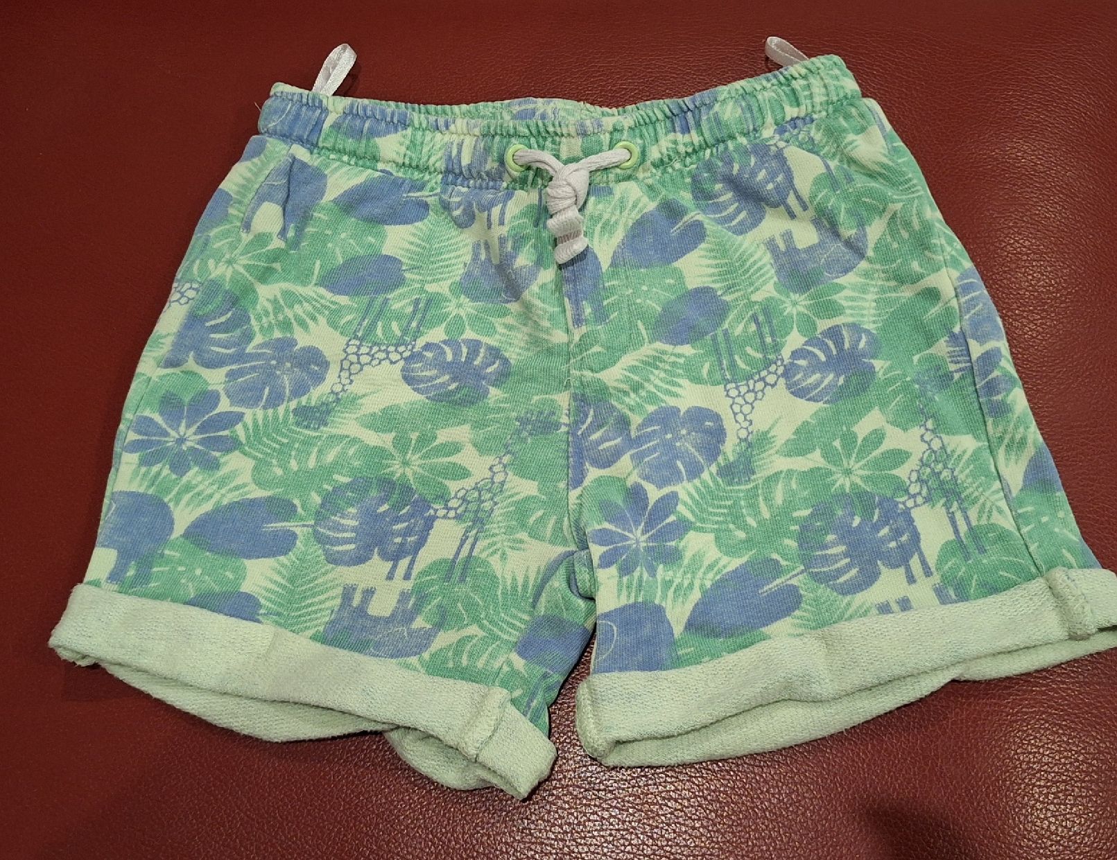Manor Pantaloni: Kurze Shorts Gr. 86/92,  – Usato da Oberägeri venduto da Runningiceman