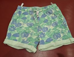 Kurze Shorts Gr. 86/92, 