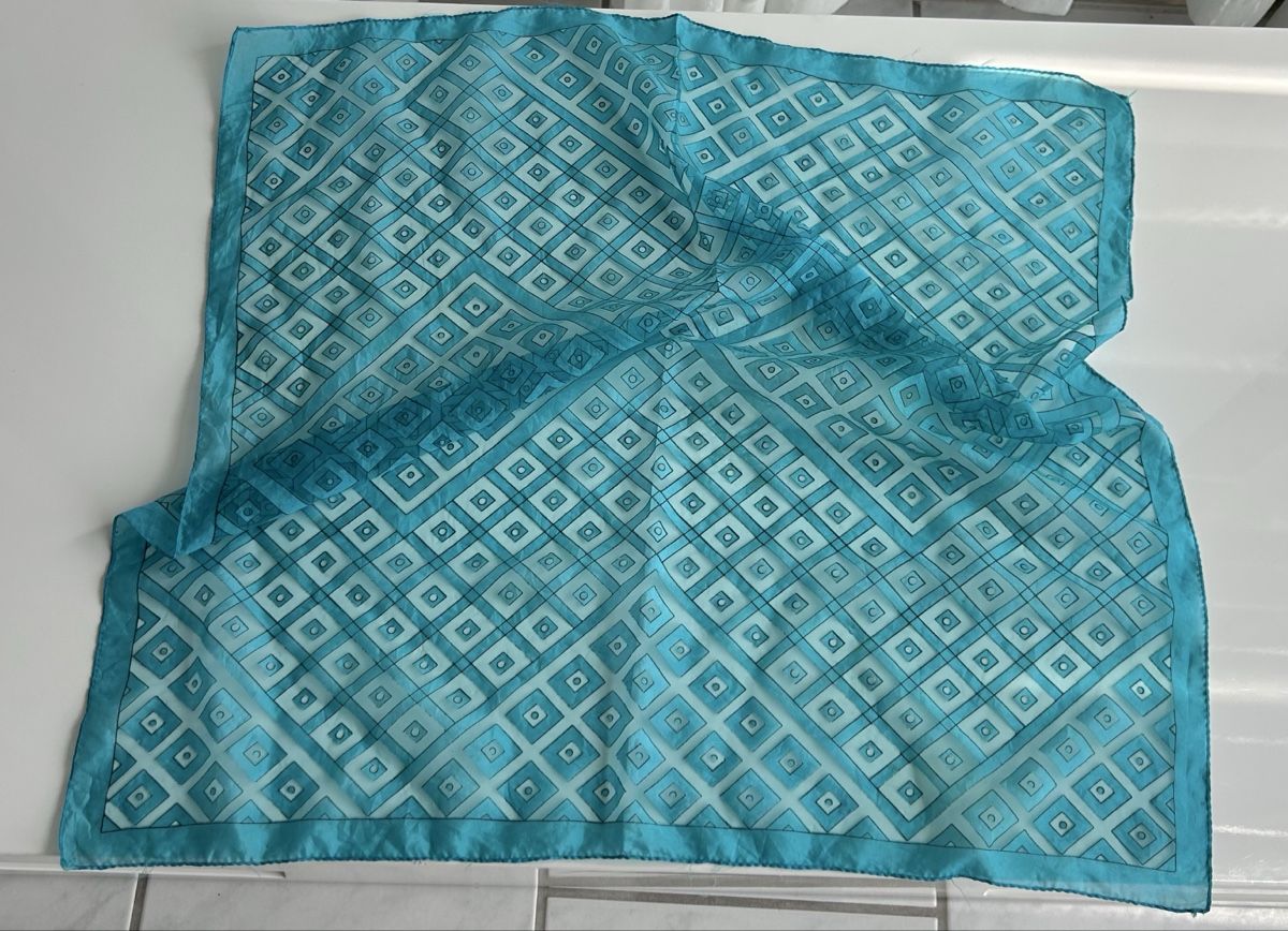 Foulards, Tücher & Schals: Scarf with diamond pattern blue/white good condition – Neu (gemäss Beschreibung) aus Saland von ele_vc96