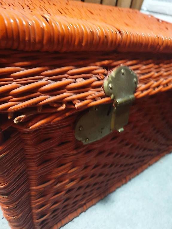 Cassapanche: Malle orange – Usato da lausanne venduto da canelle5