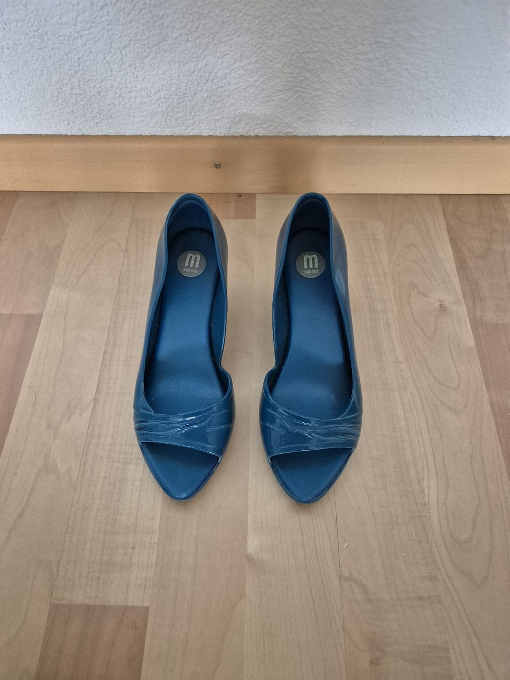 Scarpe da donna: Damenschuhe aus Silikon, Grösse 35 – Nuovo (secondo la descrizione) da Zürich venduto da Sami78