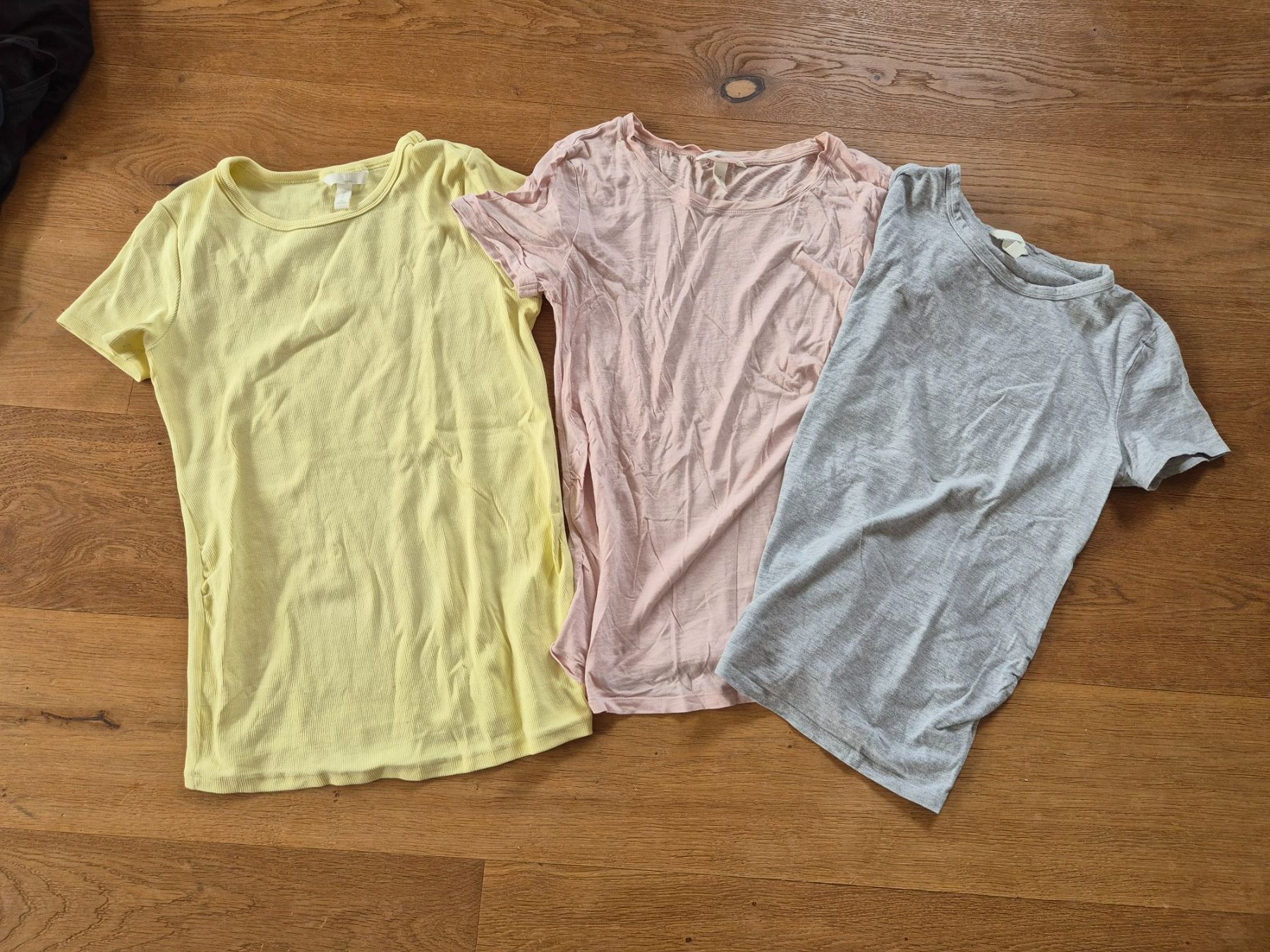 H&M T-shirt: Schwangerschafts-Shirts H&M, M – Usato da Esslingen venduto da jozo2016