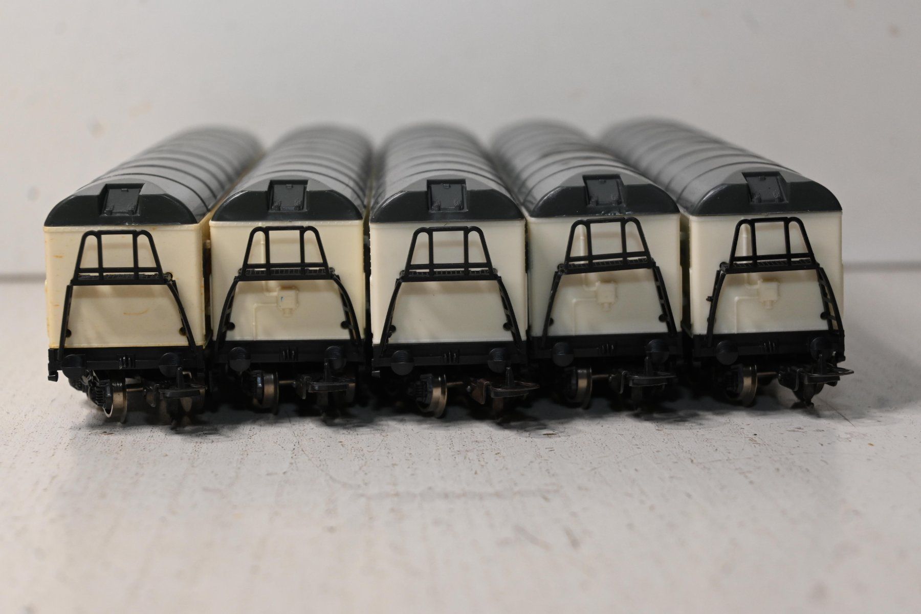 Lima Modellini di ferrovie: 5x Güterwagen Interfrigo Lima HO/DC ohne OVP – Usato da Laupen ZH venduto da Zmoewe 3