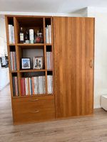 Zweiteiliger Schrank