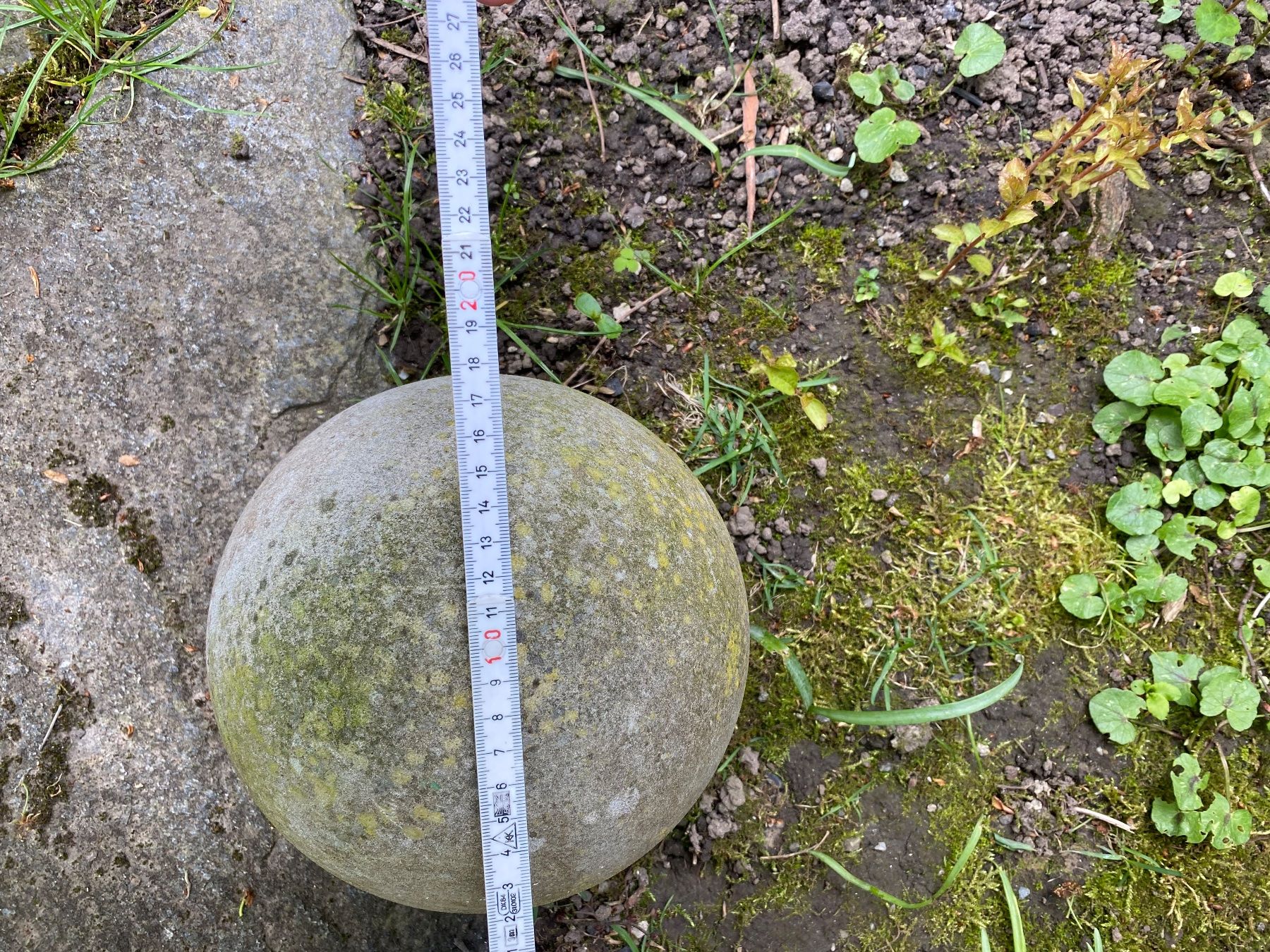 Steine & Dachziegeln: Sandstein Kugel 17cm Durchmesser – Gebraucht aus Wallisellen von skorpion-11 2