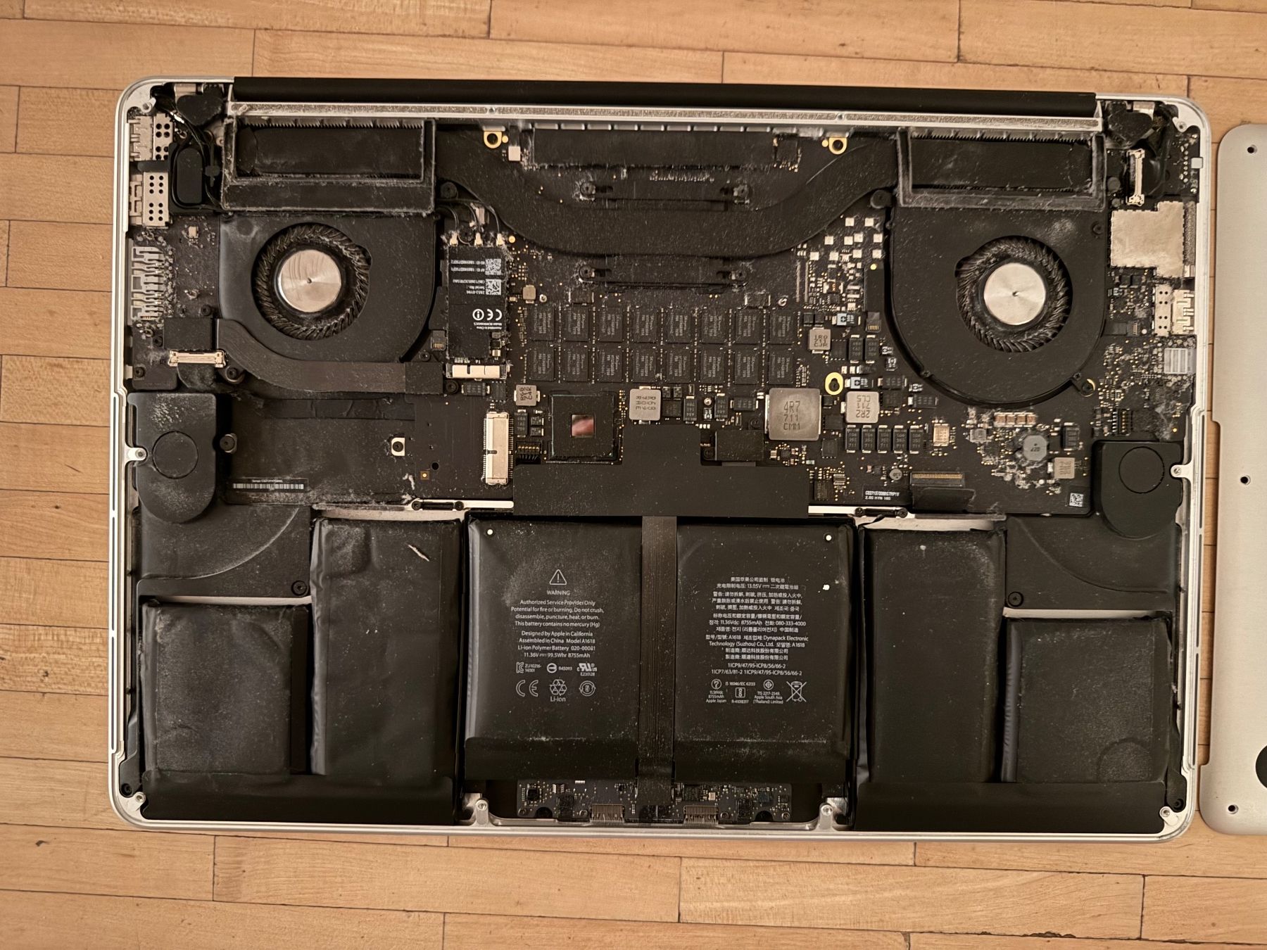 Apple Notebooks: MacBook Pro 15 Zoll – Defekt aus Adliswil von Busys 3