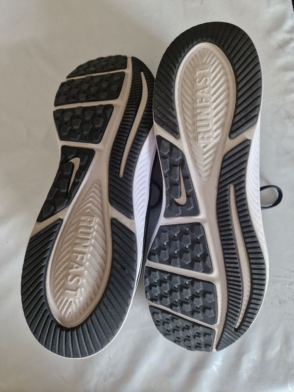 Nike Scarpe da uomo: NIKE Star runner 2.0 wie neu Gr.40 – Nuovo (secondo la descrizione) da Wildberg venduto da mantas07 3