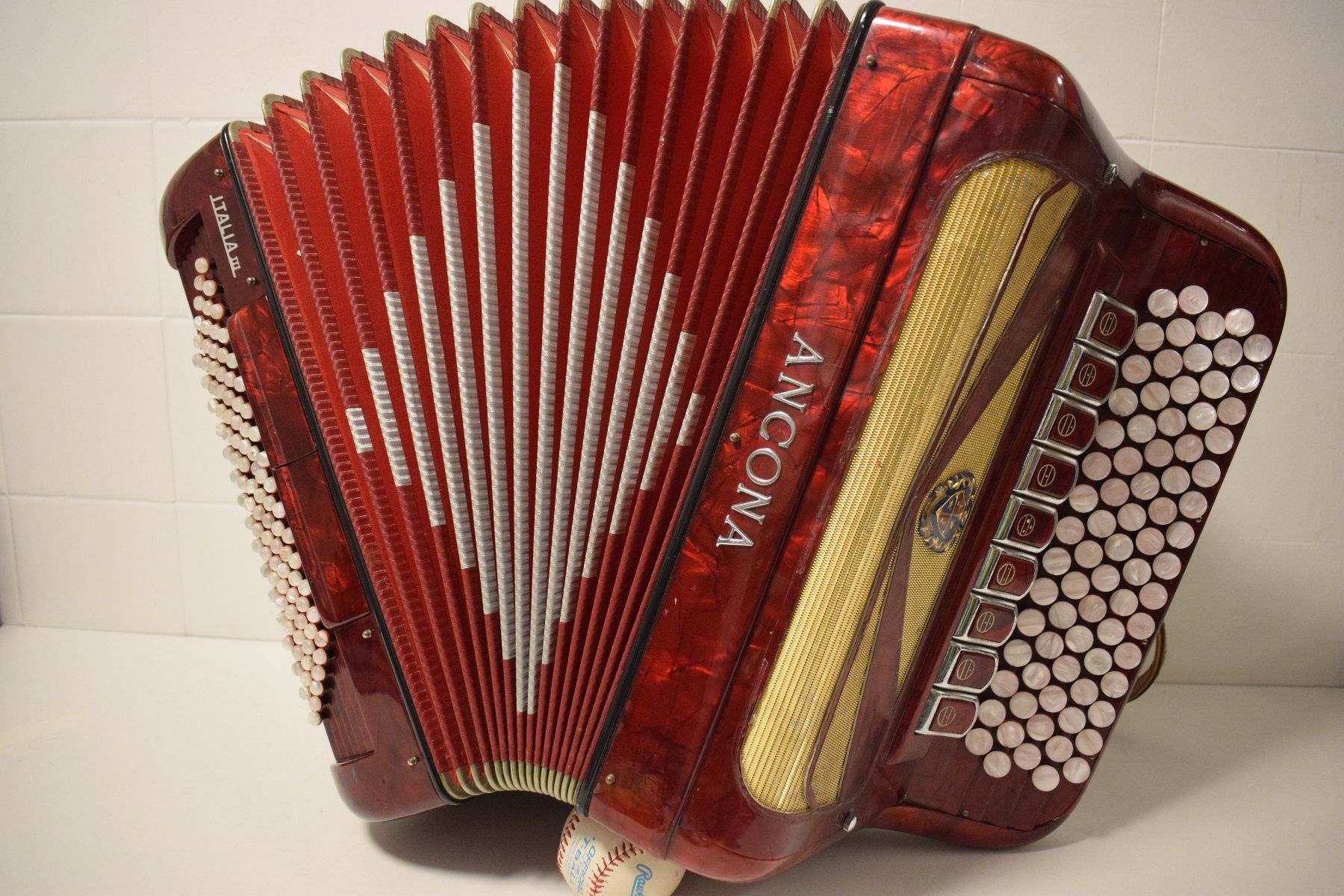 Strumenti musicali: Akkordeon chromatisch Ancona – Usato da Zürich venduto da Brockito 9