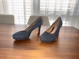 Clarks Wildleder-Pumps in Blau – Grösse UK 9/EUR 43