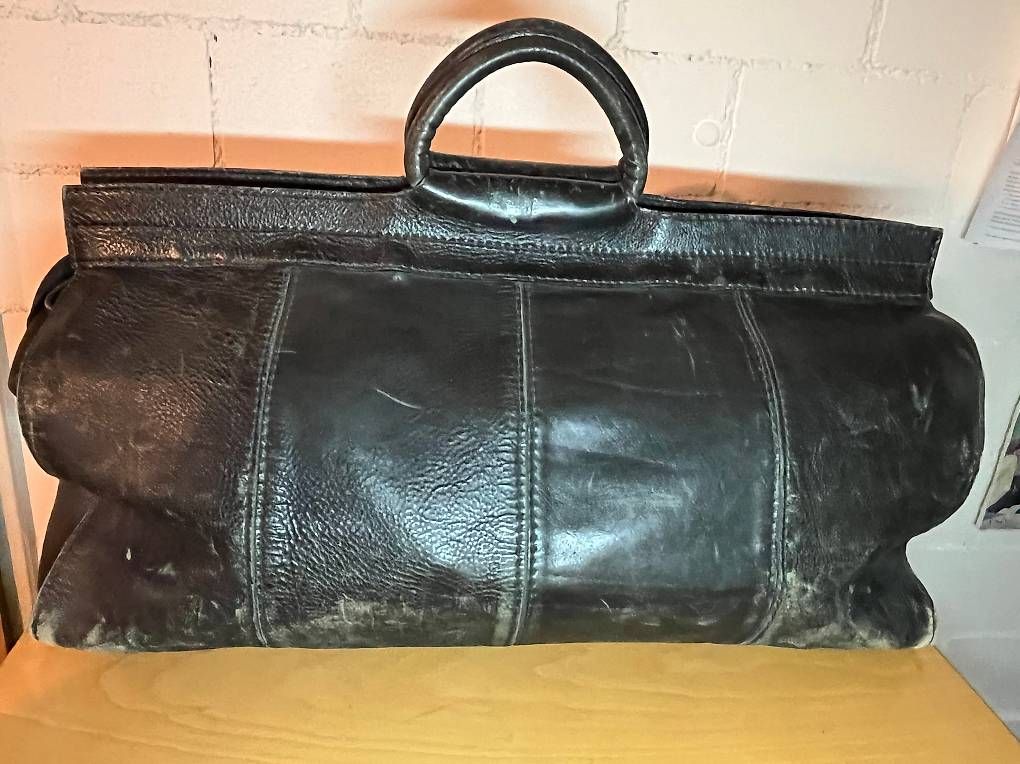 Taschen: **Wunderschöne, grosse Vintage-Ledertasche** – Gebraucht aus Effretikon von RubikCube 1