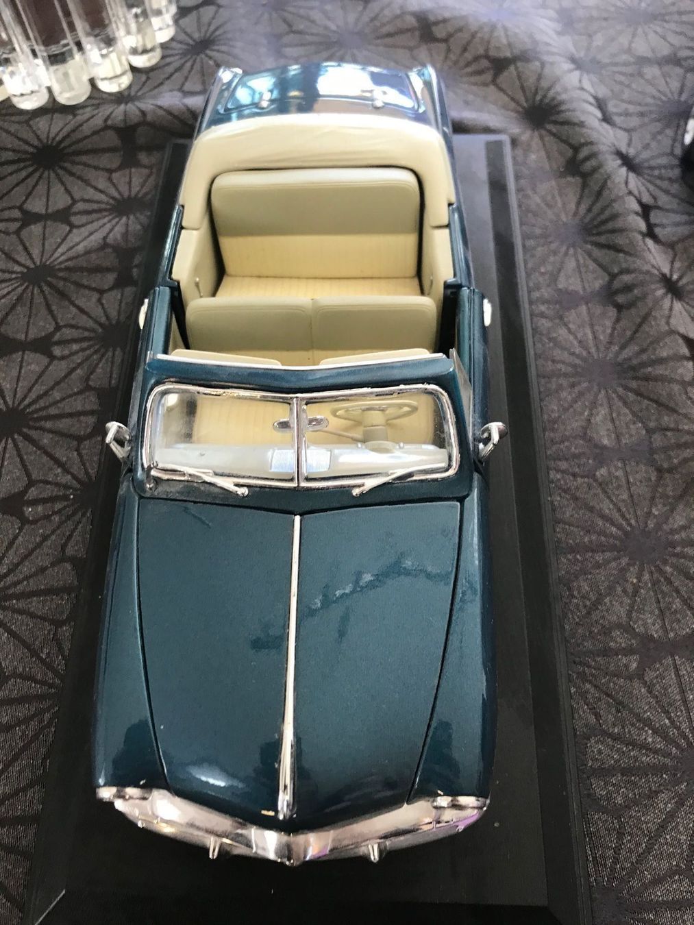 Maisto Voitures modèles: FORD Oldtimer Cabrio Modellauto – D'occasion à Mauren par SB1606 2