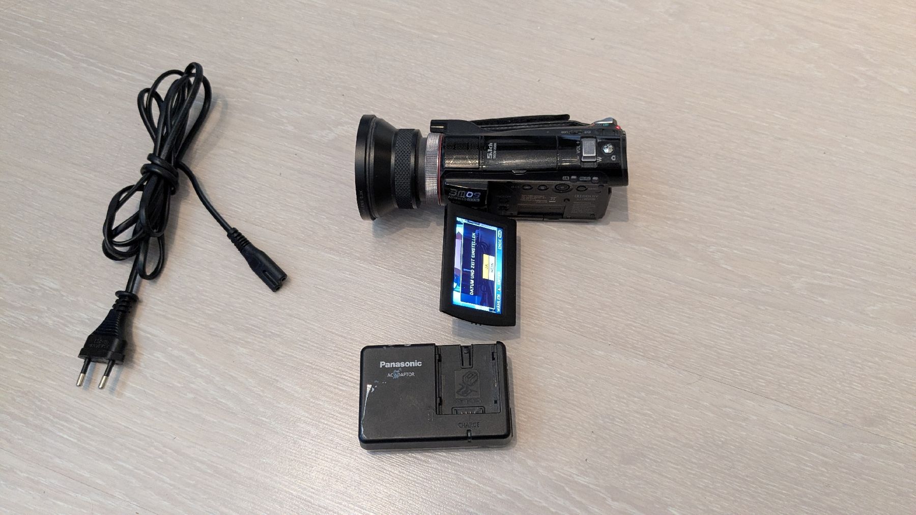 Panasonic Caméscopes: Panasonic HDC-SD100 – D'occasion à Speicher par KingRaven90