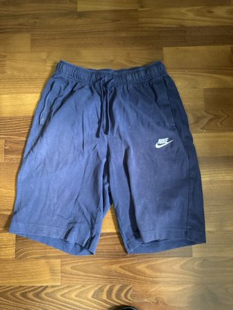 Nike Shorts dunkelblau Grösse S guter Zustand